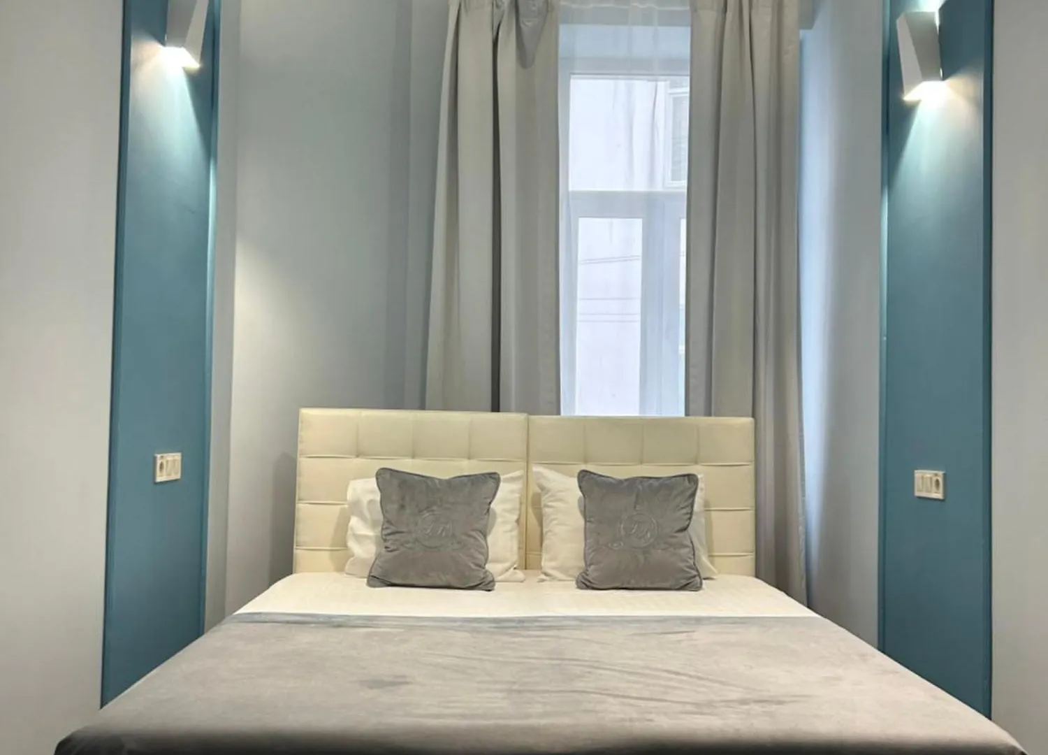 Family Residence Boutique Hotel 리비프