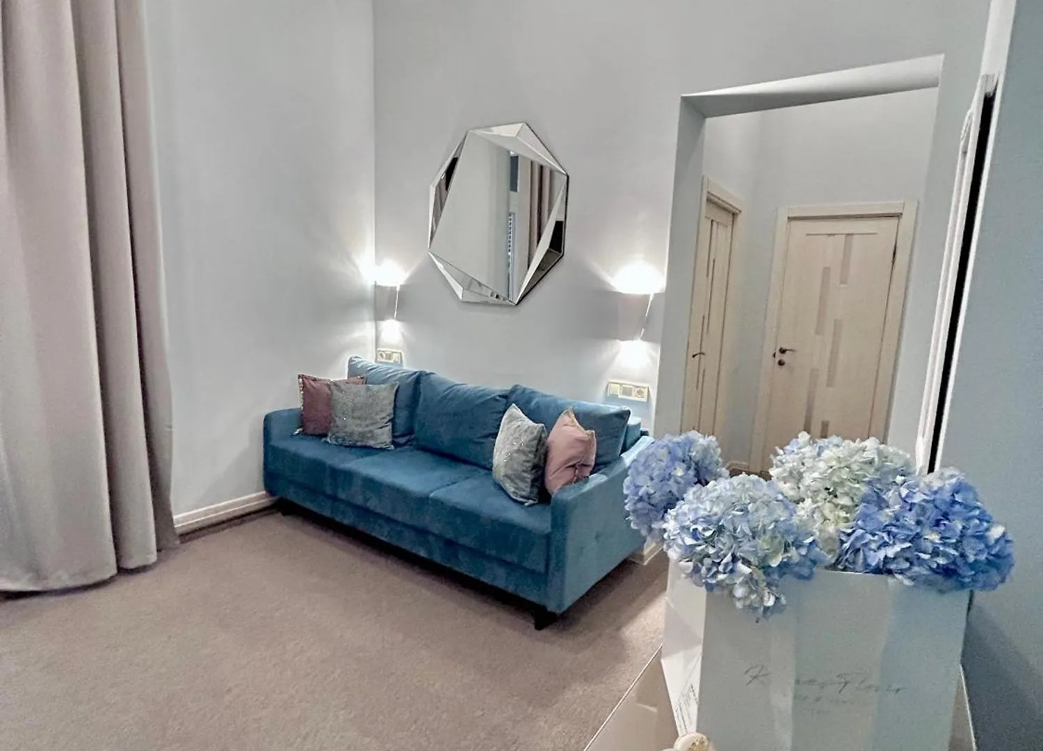 Family Residence Boutique Hotel Lviv 4*,