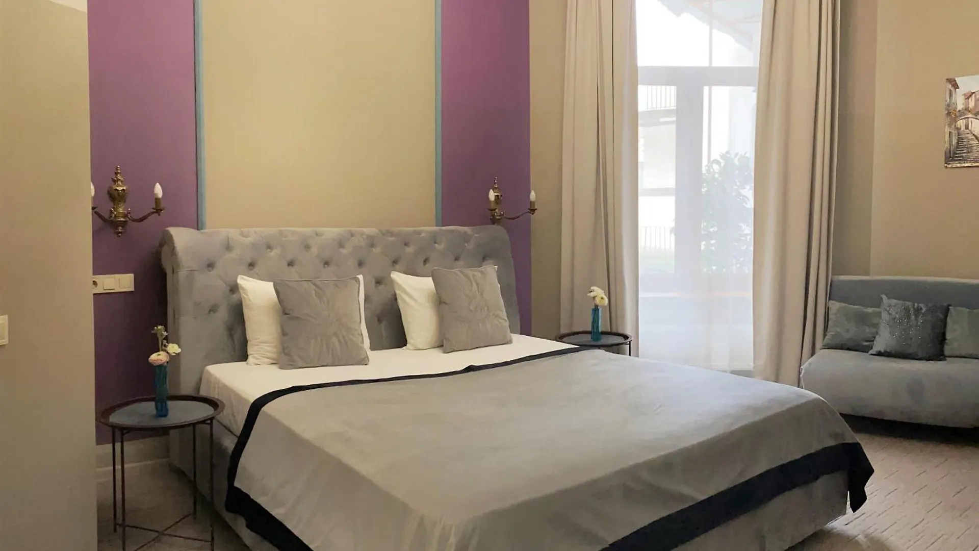 Family Residence Boutique Hotel 리비프 4*,