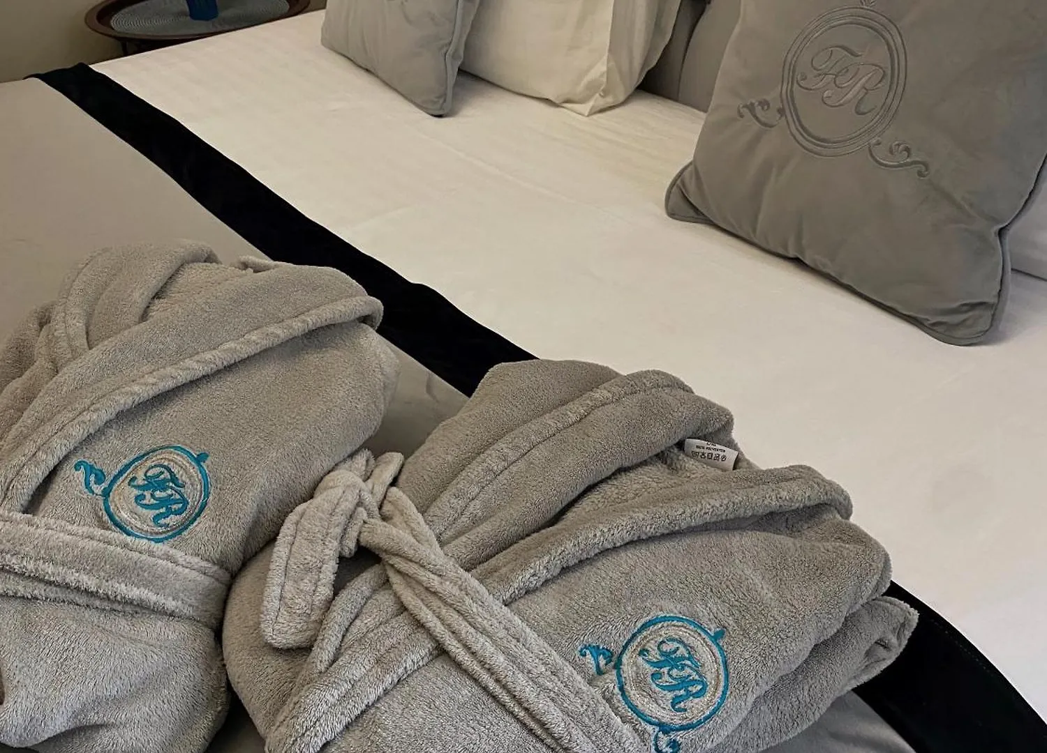 Family Residence Boutique Hotel 리비프 4*,