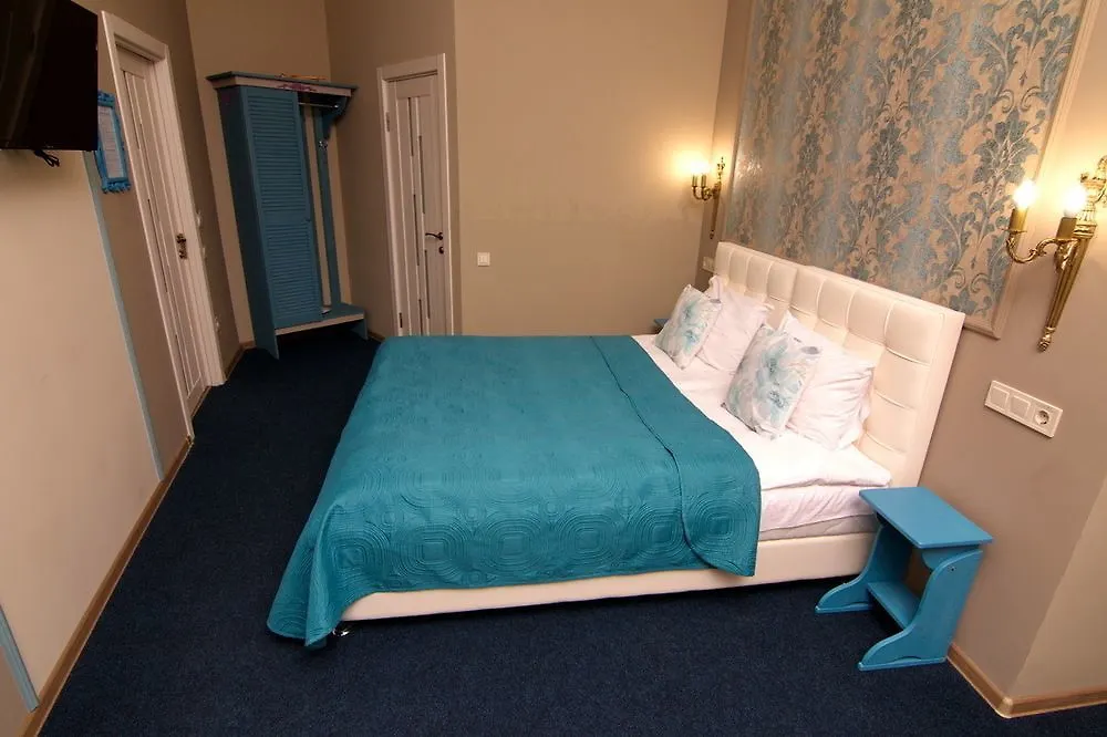Family Residence Boutique Hotel 리비프 4*,